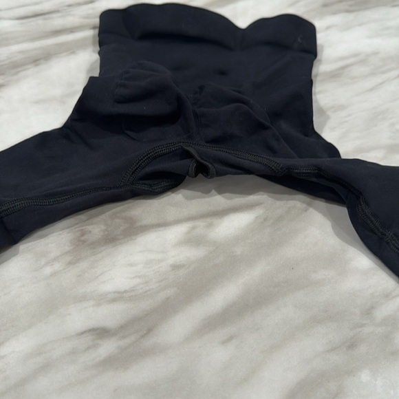 NEW SKIMS Sculpt Short Mid Thigh Onyx size xxs - Picture 6 of 8